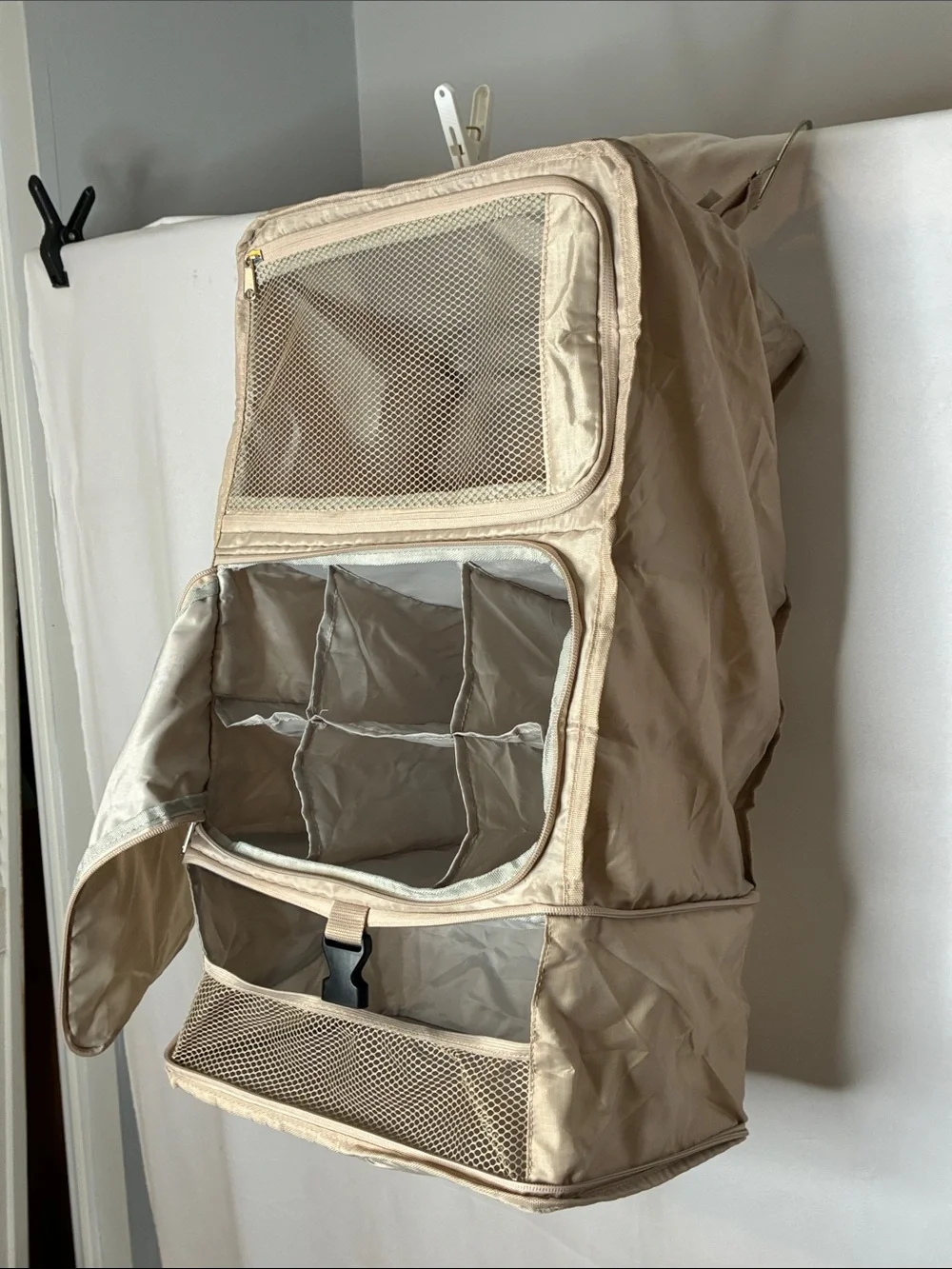 EUC Hanging Compression Closet for Travel or Organization
